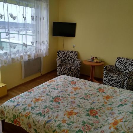 Viesbutis Jurbarkas Hotel Luaran gambar