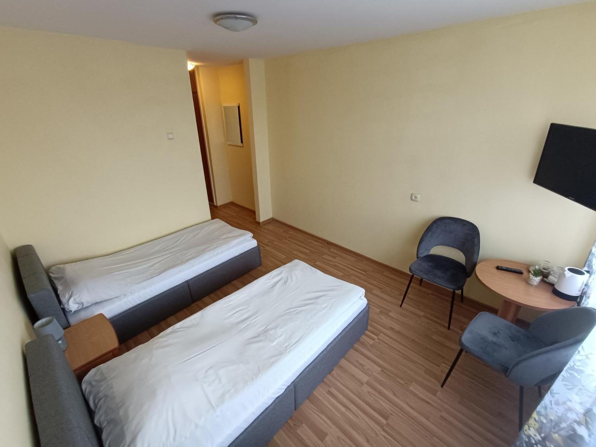 Viesbutis Jurbarkas Hotel Luaran gambar