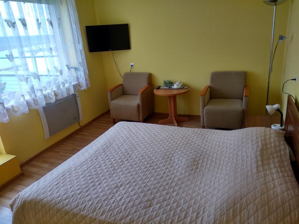 Viesbutis Jurbarkas Hotel Luaran gambar